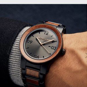 New! Original Grain Watch Mahogany Wood Never Worn